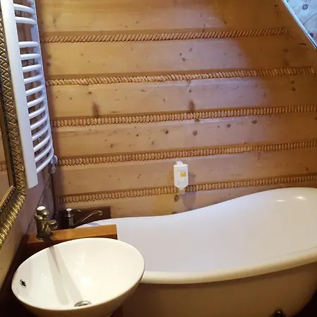 Sasiadow Zakopanego B&B 자코파네